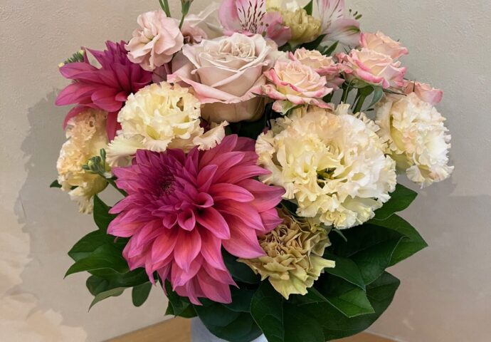 令和6年12月フラワーアレンジメント①